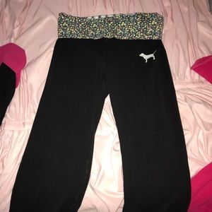 Victoria’s Secret Pink Capri Leggings/yoga legging
